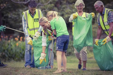someone who volunteers.
